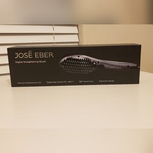José Eber Digital Straightening Brush